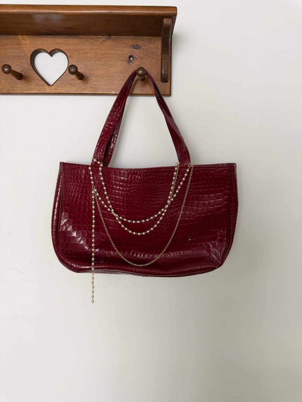 Women’s Croc-Embossed Tote Bag in Deep Burgundy